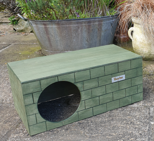 Rabbit Bricked Hideaway (Moss Green)