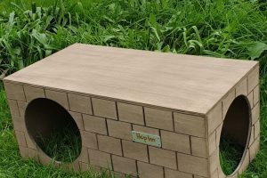 Rabbit Bricked Hideaway (Weathered Wood)