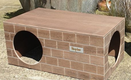 Rabbit Bricked Hideaway (Weathered Wood)
